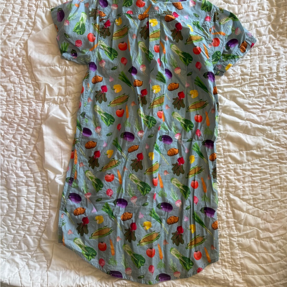 Short-Sleeve Button-Up Shirt Dress - Light Blue Vegetable Print - Picture 4 of 4